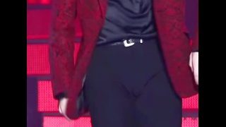 KOREAN BTS JUNGKOOK BULGE SWAY / BIG DICK ZOOM AND SLOW VER.